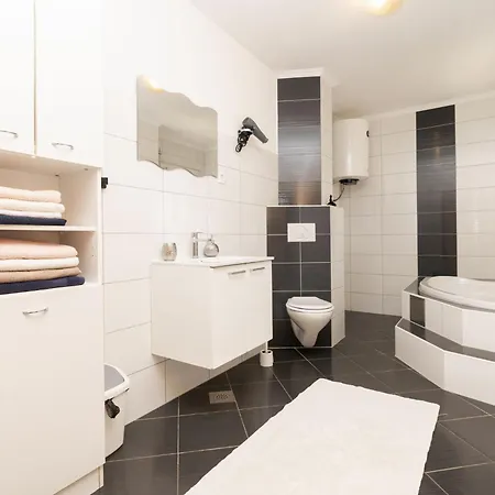 Appartamento Anda-3 By Interhome *