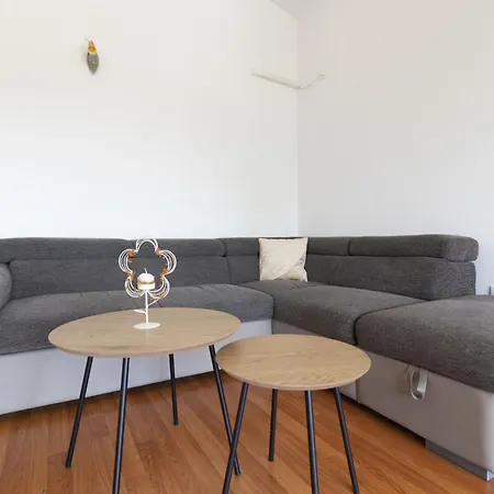 Appartamento Anda-3 By Interhome Traù