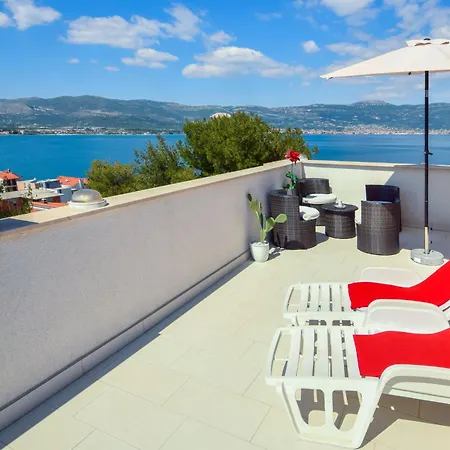 Apartment Anda-3 By Interhome Trogir
