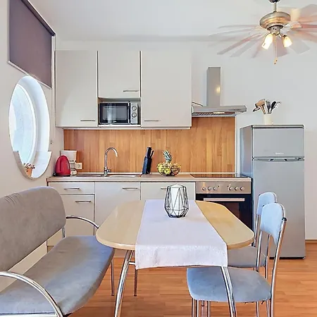 Anda-3 By Interhome